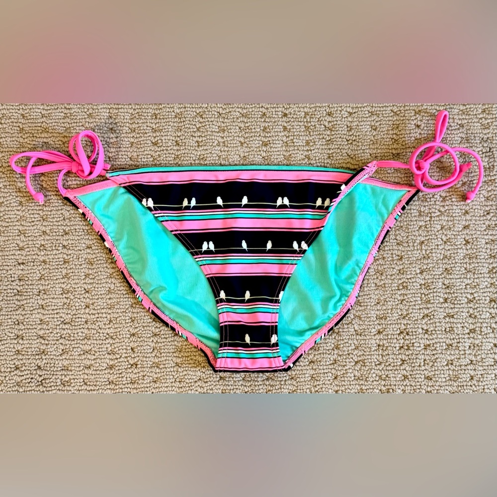 NWT Xhilaration Striped Pink and Aqua Bikini Bottom size M